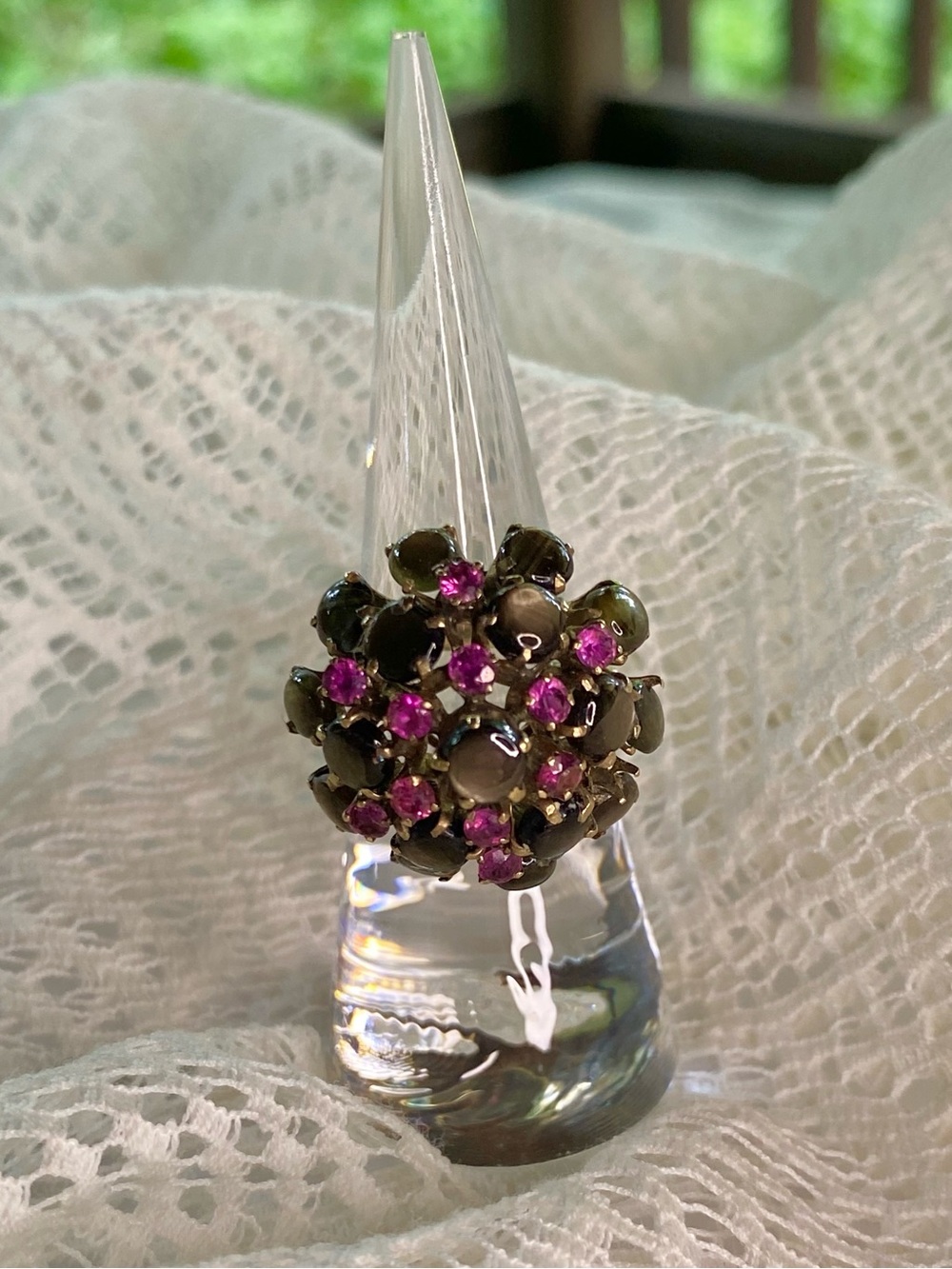 Thai Princess Ring with Star Sapphires & Rubies c1960 - Size 6 - 10k Gold